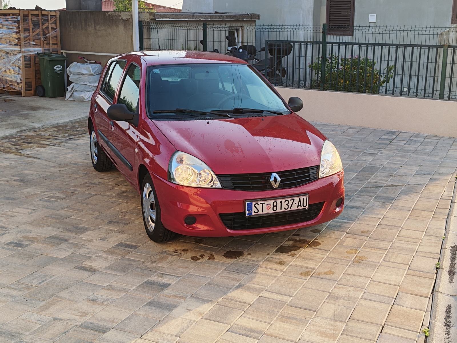 Renault Clio 1,2 8V - IZVANREDAN -, fotografija 9