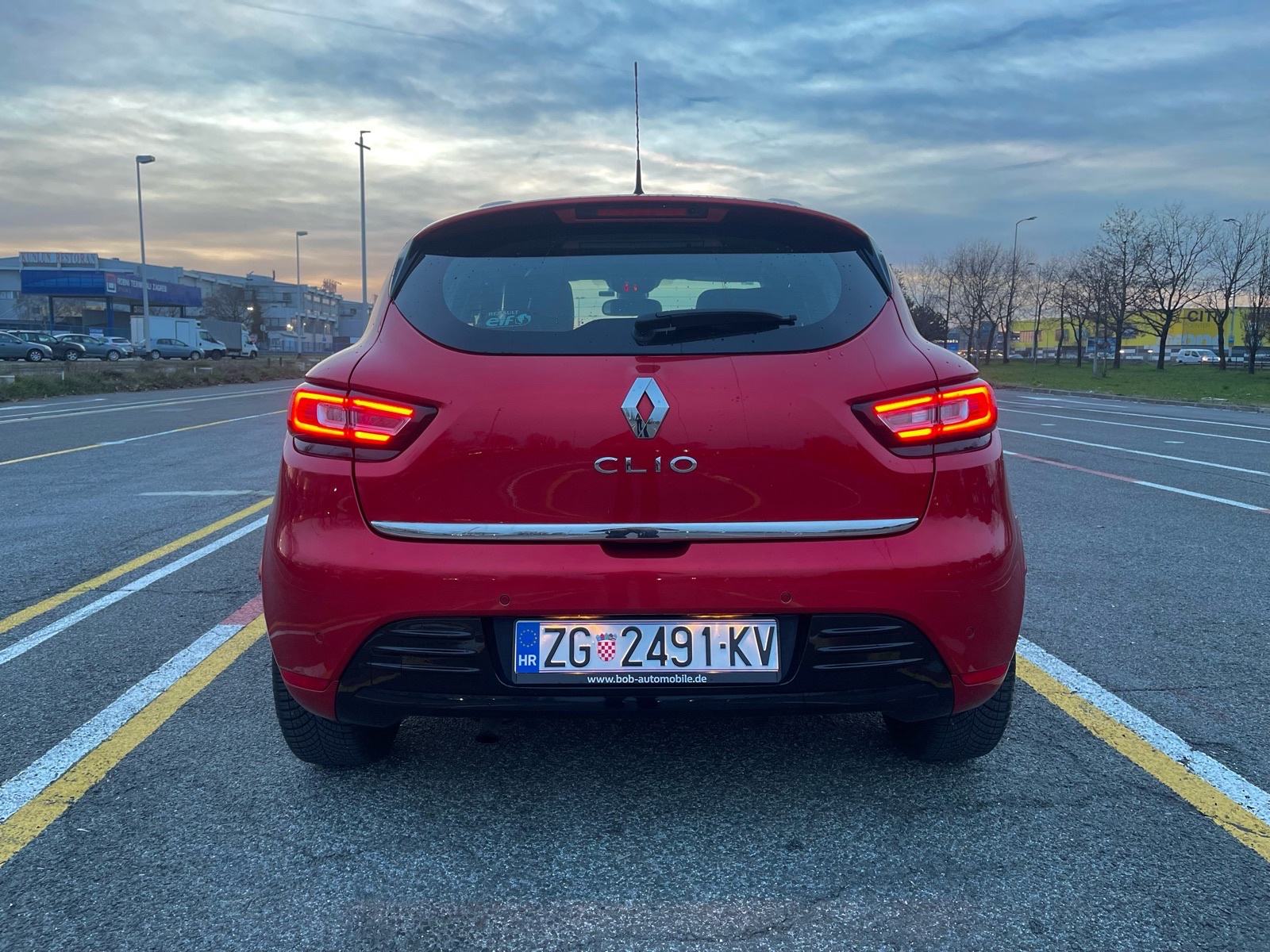 Renault Clio 1.2 TCe 2018., model IV, AUTOMATIK, fotografija 4