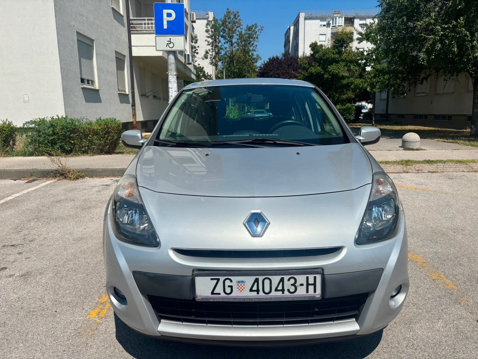 Renault Clio 1.2 benzin,1.Vlasnik, kupljen u HR.,samo 65ooo kilometara, fotografija 8