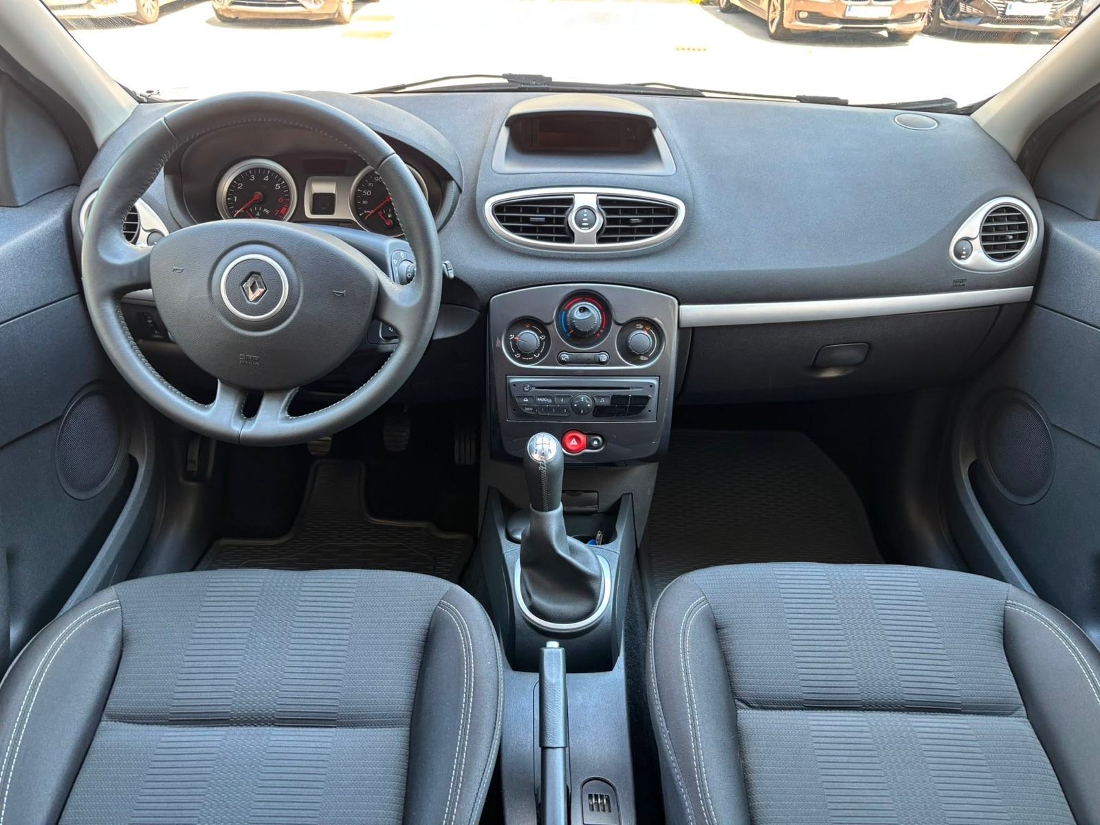Renault Clio 1.2 benzin,1.Vlasnik, kupljen u HR.,samo 65ooo kilometara, fotografija 10