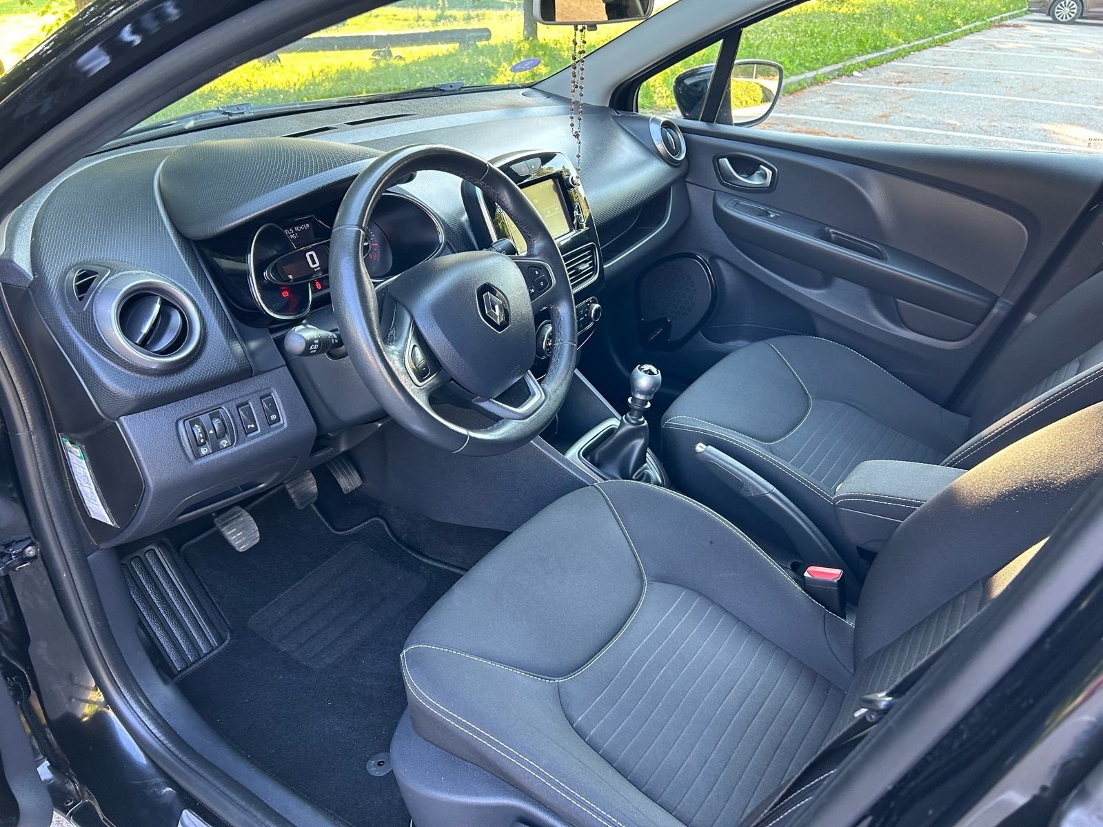 Renault Clio 1,2 NAVI ALU REG 1GOD SERVISNA ČETRI NOVE GUME TOPPP, fotografija 10