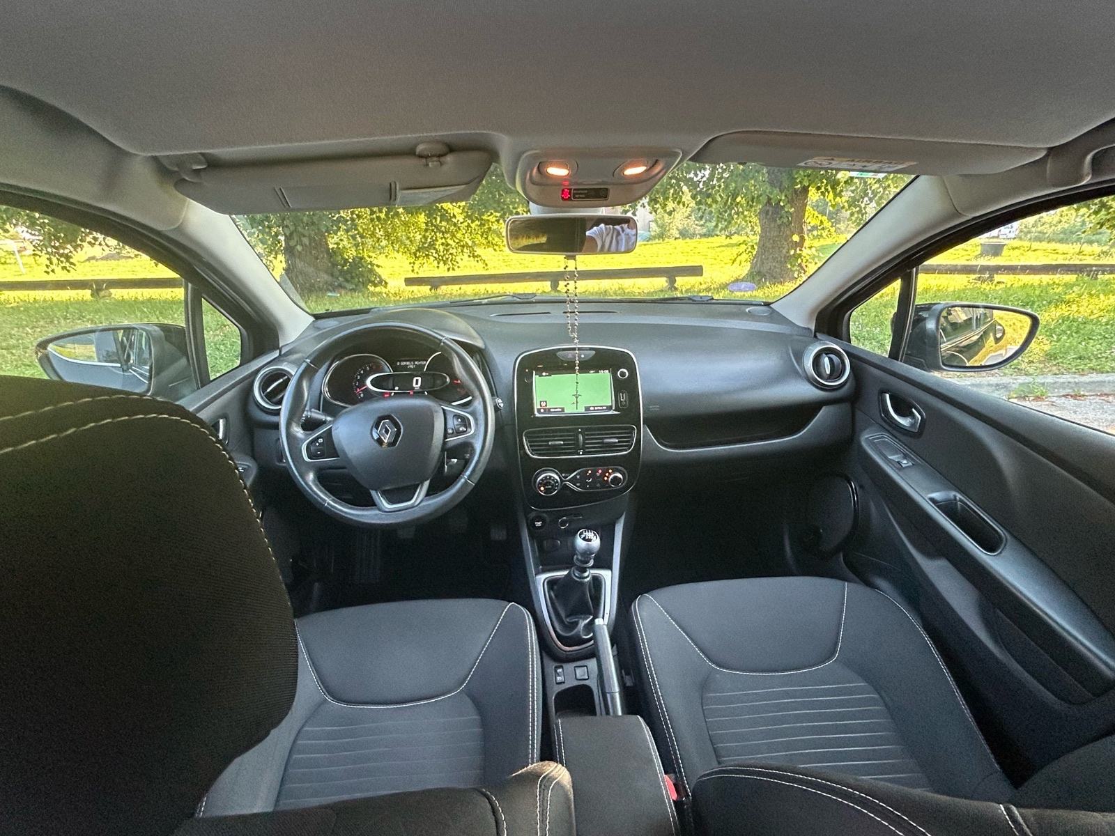 Renault Clio 1,2 NAVI ALU REG 1GOD SERVISNA ČETRI NOVE GUME TOPPP, fotografija 9