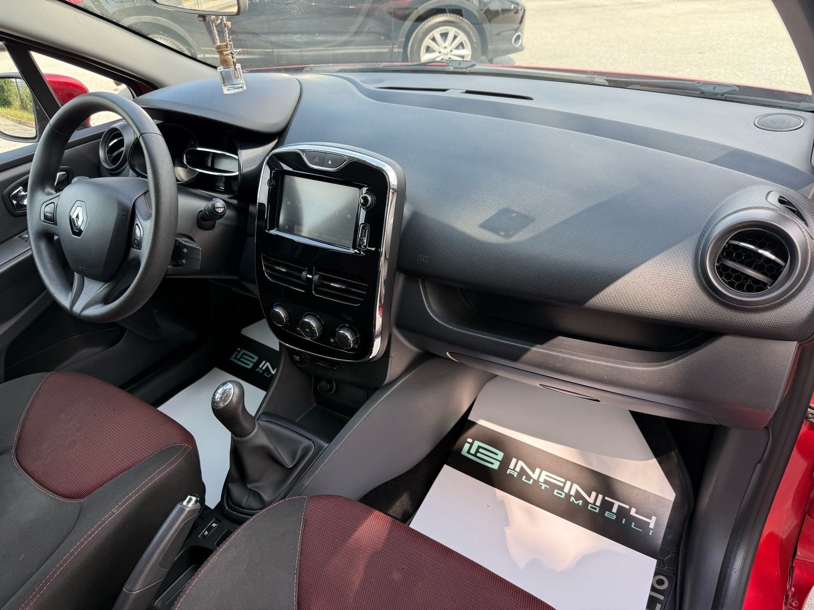 Renault Clio 1,2 NAVI, KLIMA, VELIKI SERVIS, TEMPOMAT, REG: 02./2027., fotografija 16