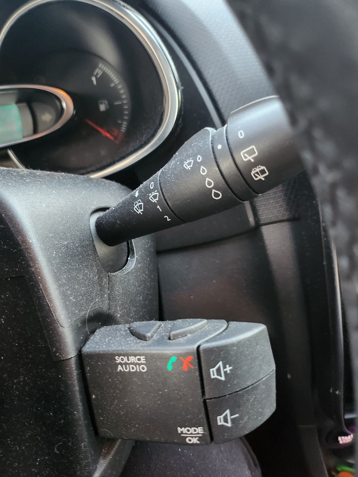 Renault Clio 1,2, fotografija 5