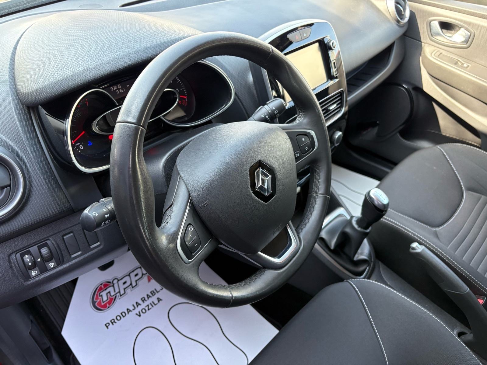 Renault Clio 1.2 Tce KLIMA - NAVI - LEASING RATA 190 €, fotografija 9