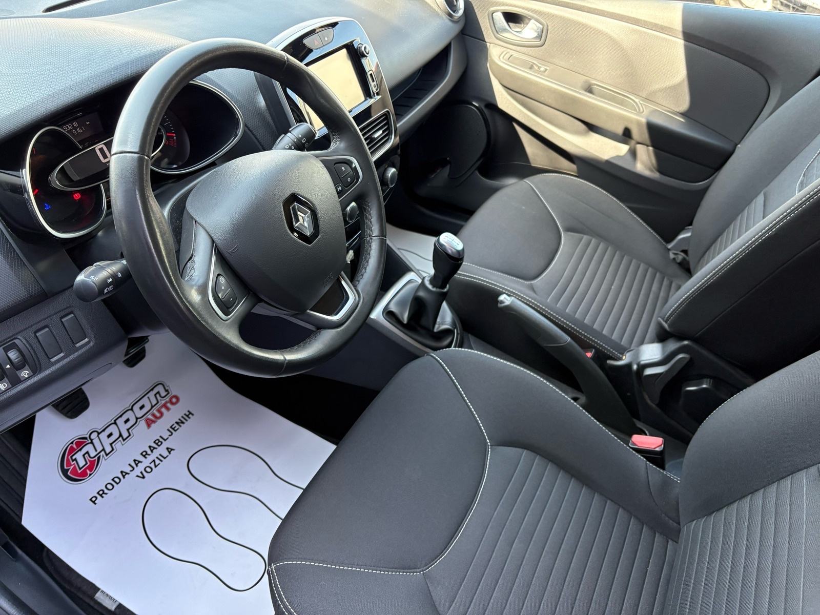 Renault Clio 1.2 Tce KLIMA - NAVI - LEASING RATA 190 €, fotografija 10