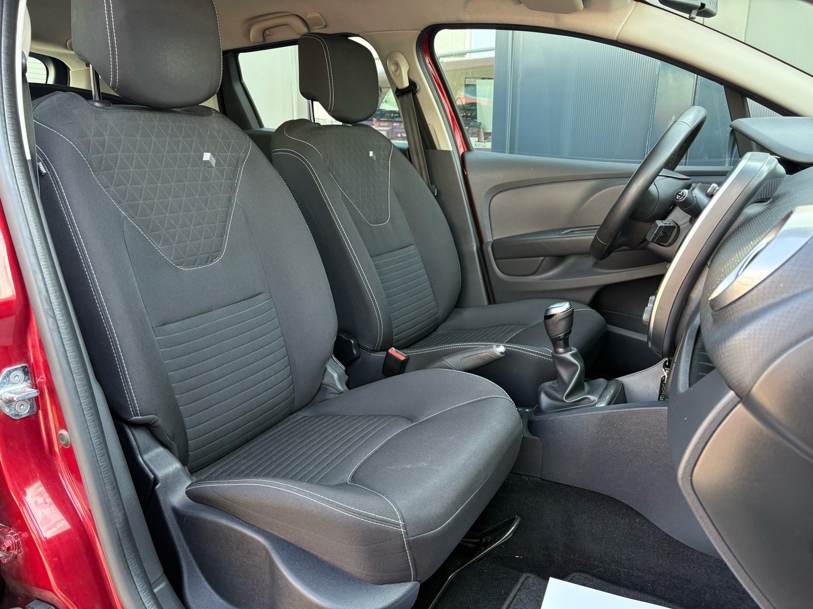 Renault Clio 1.2 Tce KLIMA - NAVI - LEASING RATA 190 €, fotografija 19
