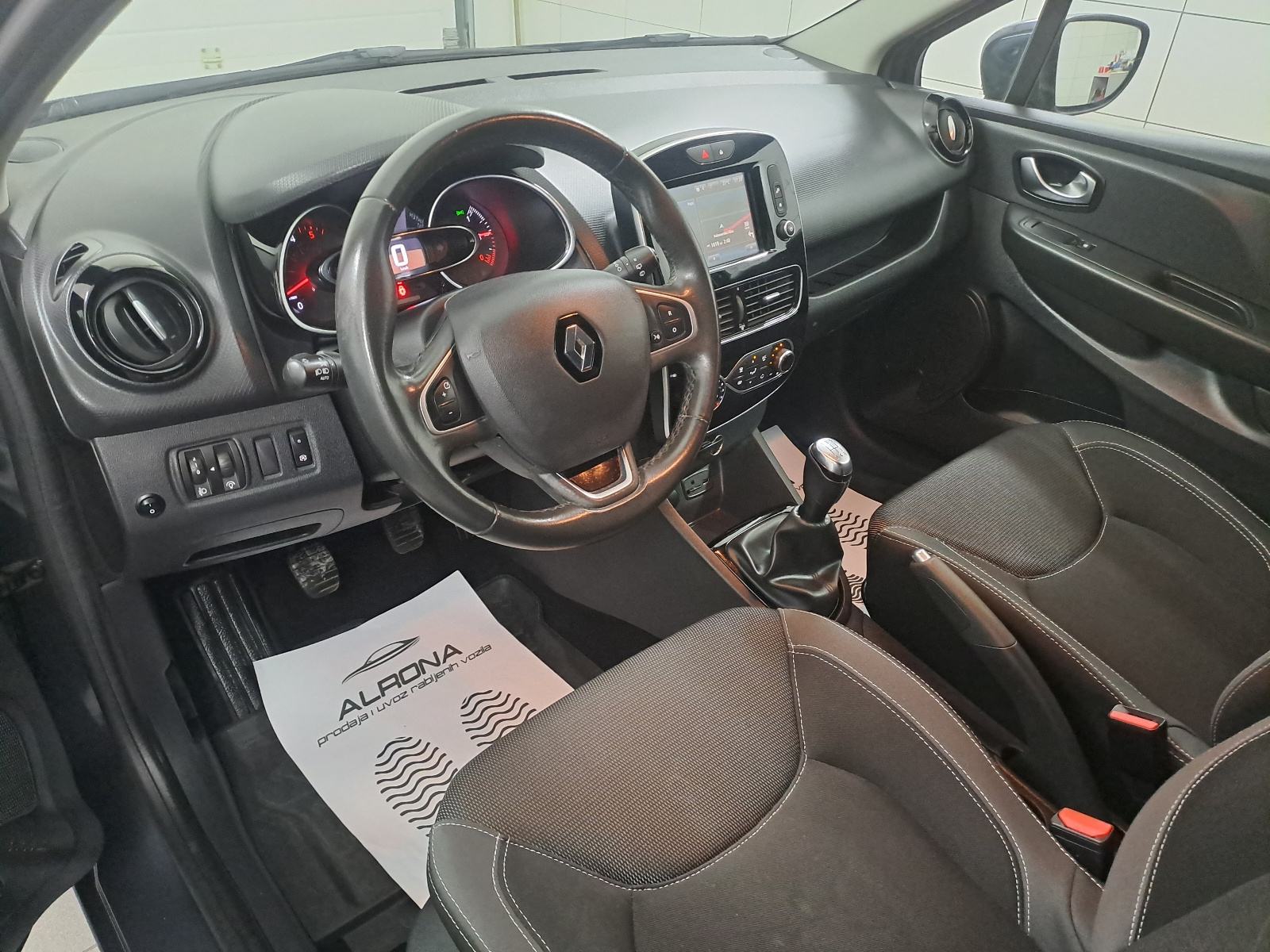 Renault Clio 1.5 dCi*103.000km* NAVI,LED,PARK.SENZORI,SERVISNA.., fotografija 10
