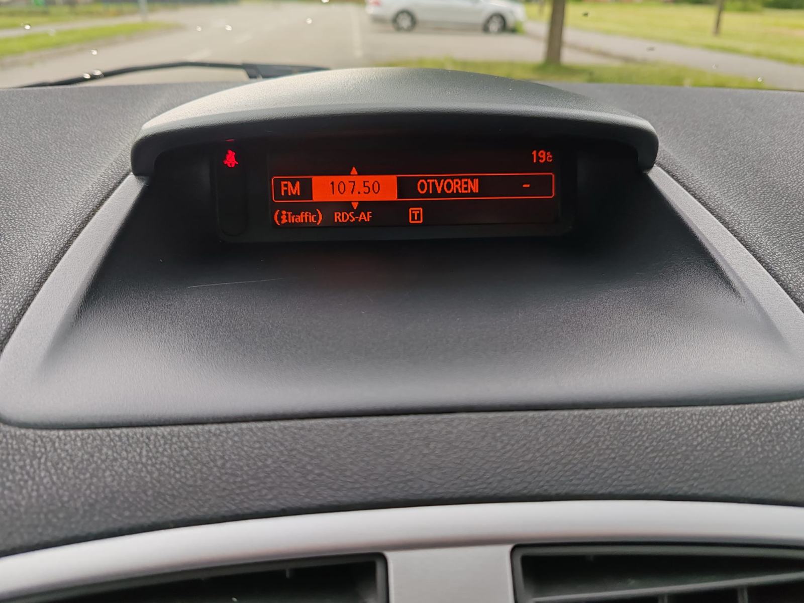Renault Clio 1,5 dCi 2013 godina, 145000 km, kartice, fotografija 16