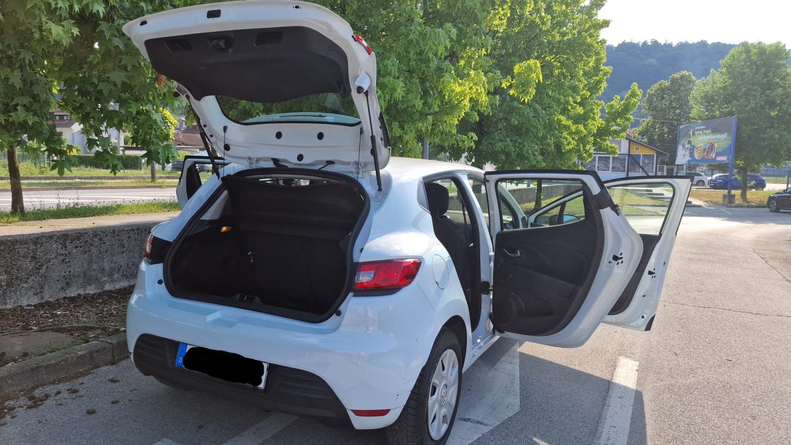 Renault Clio 1.5 dCi-LJETUJTE SA NAMA-AO I POMOĆ NA CESTI 1 GOD GRATIS, fotografija 6