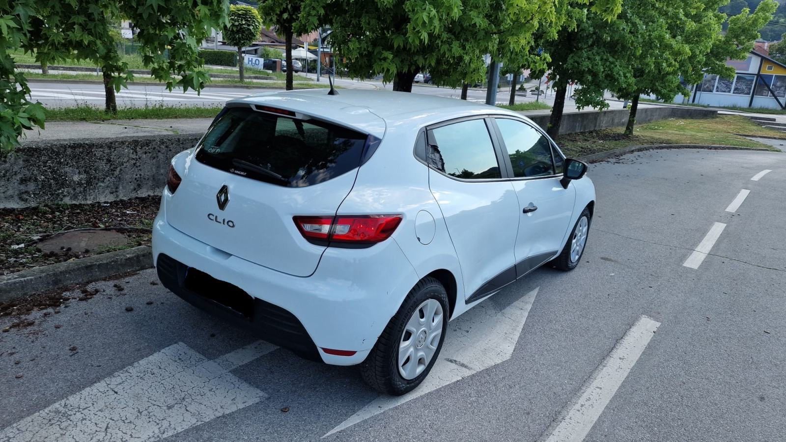 Renault Clio 1.5 dCi-LJETUJTE SA NAMA-AO I POMOĆ NA CESTI 1 GOD GRATIS, fotografija 5