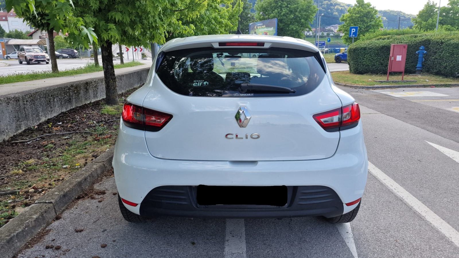 Renault Clio 1.5 dCi-LJETUJTE SA NAMA-AO I POMOĆ NA CESTI 1 GOD GRATIS, fotografija 4