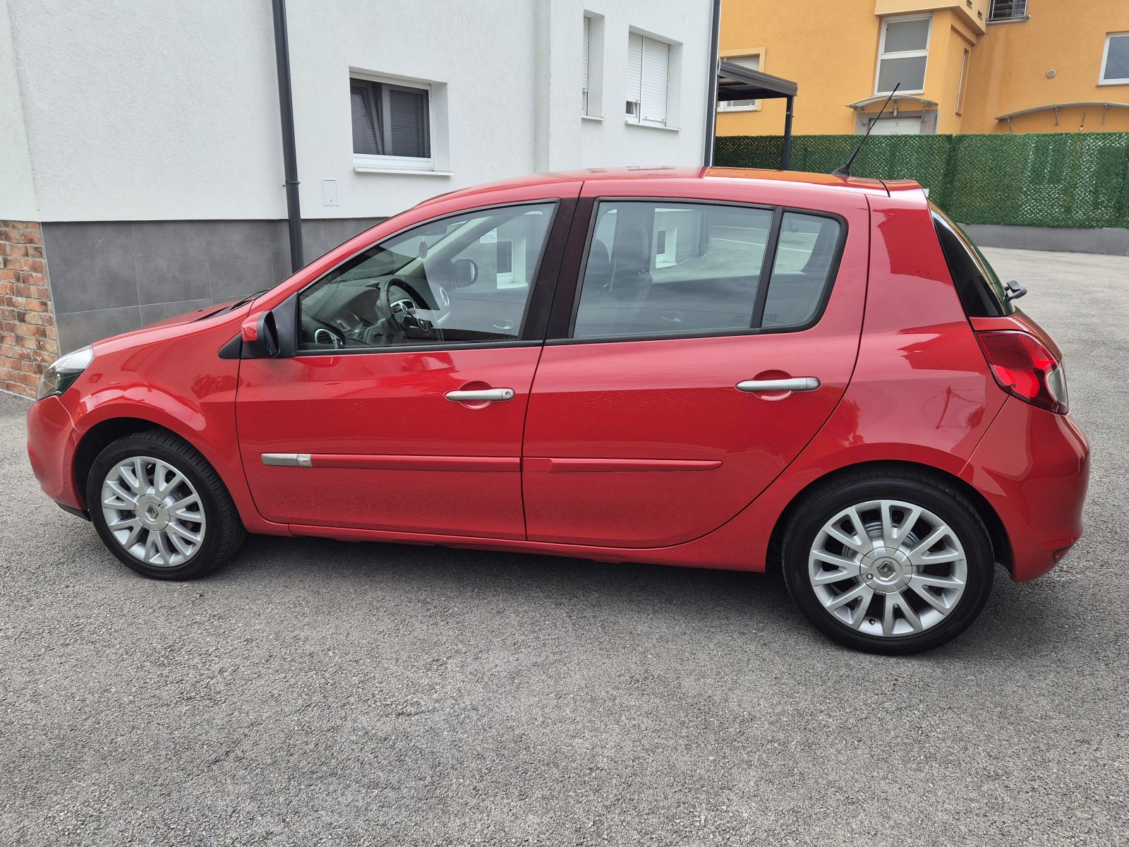 Renault Clio 1,5 dCi EDITION*KLIMA*ALU FELGE*HR AUTO*REDIZAJN, fotografija 2