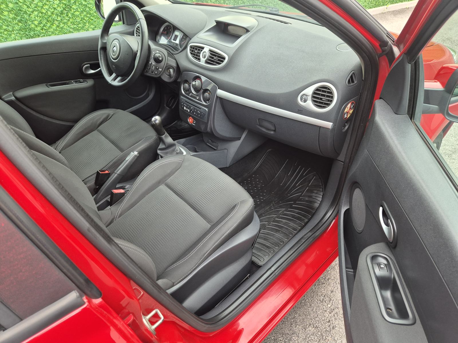 Renault Clio 1,5 dCi EDITION*KLIMA*ALU FELGE*HR AUTO*REDIZAJN, fotografija 13