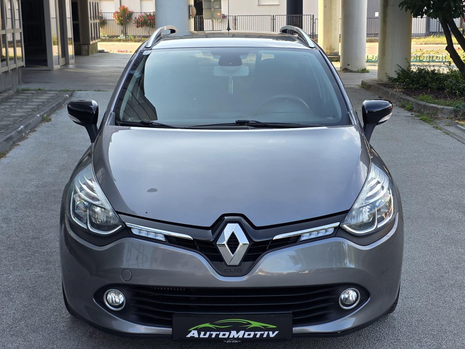 RENAULT CLIO 1.5 DCi GRANDTOUR LIMITED - BOGATA OPREMA-SERVISNA KNJIGA, fotografija 2