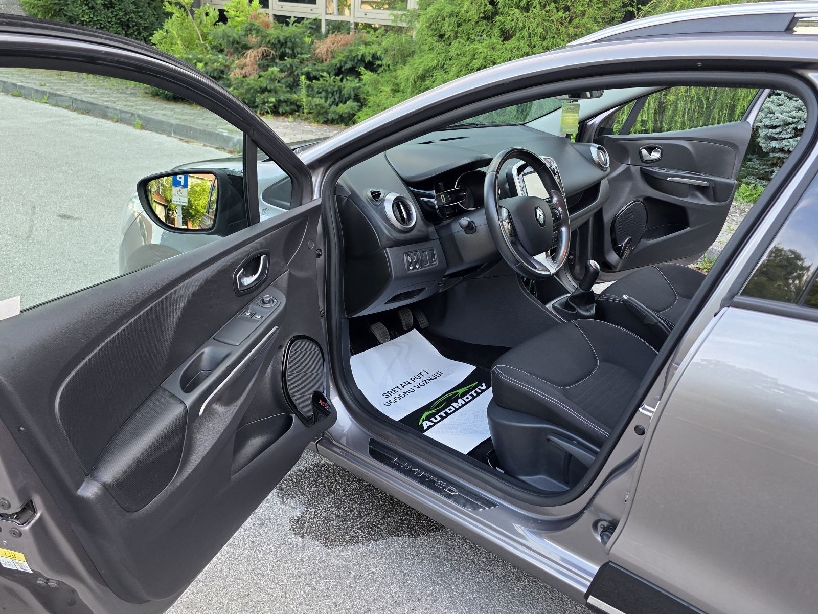 RENAULT CLIO 1.5 DCi GRANDTOUR LIMITED - BOGATA OPREMA-SERVISNA KNJIGA, fotografija 13