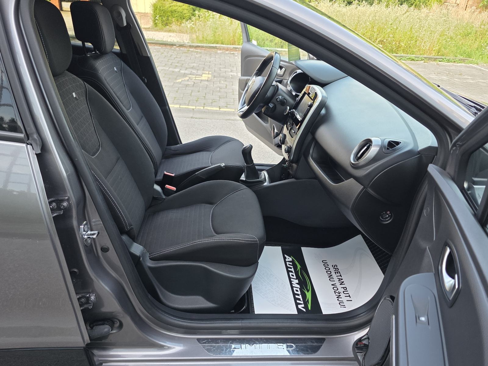 RENAULT CLIO 1.5 DCi GRANDTOUR LIMITED - BOGATA OPREMA-SERVISNA KNJIGA, fotografija 17