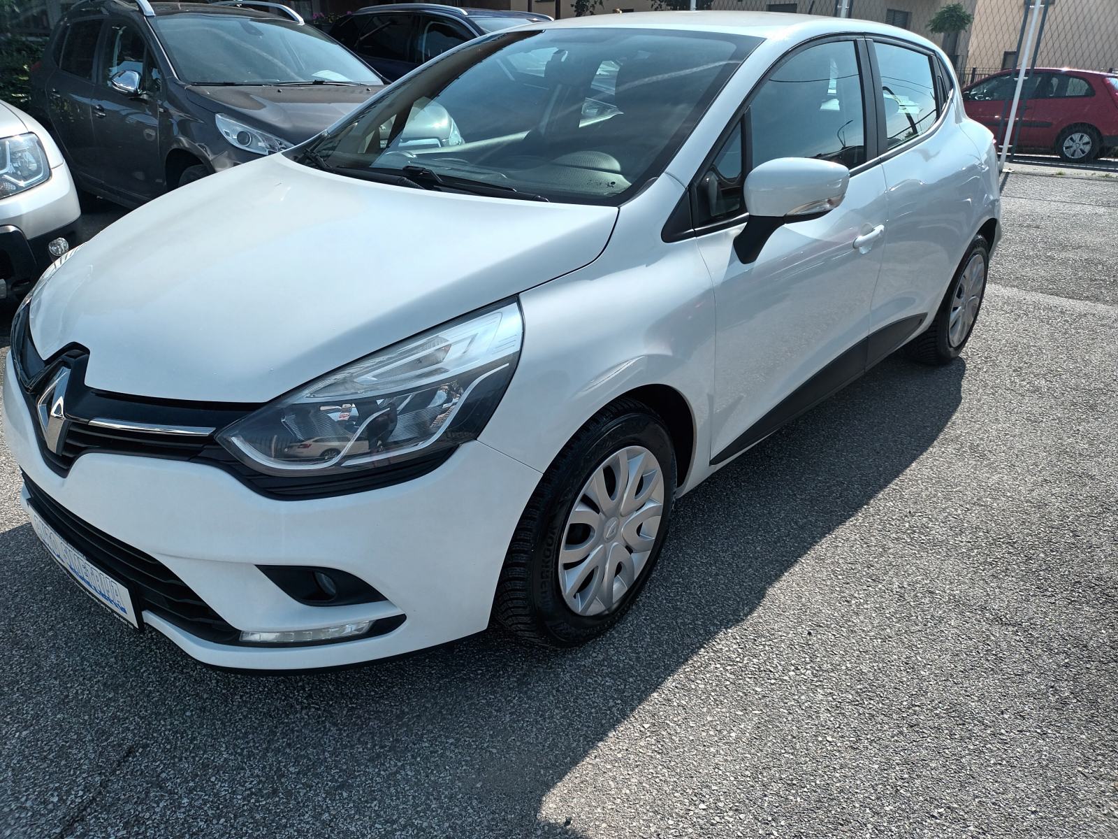 Renault Clio 1.5 DCi klima,navigacija,servisna povijest, fotografija 3