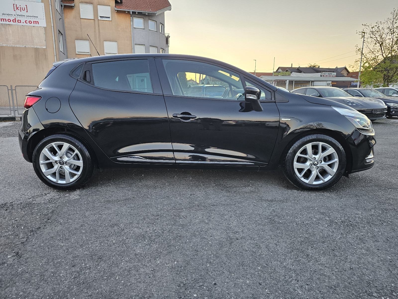 Renault Clio 1.5 DCI ***LIMITED-OPREMA***HR-VOZILO***SAMO-86.000KM***, fotografija 4