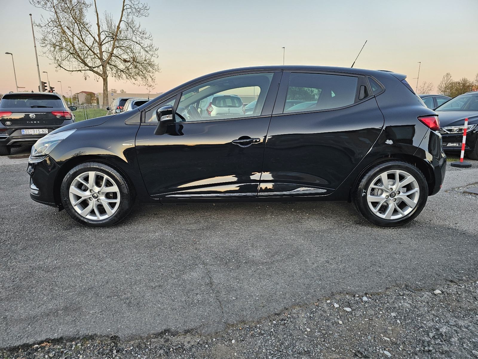 Renault Clio 1.5 DCI ***LIMITED-OPREMA***HR-VOZILO***SAMO-86.000KM***, fotografija 8