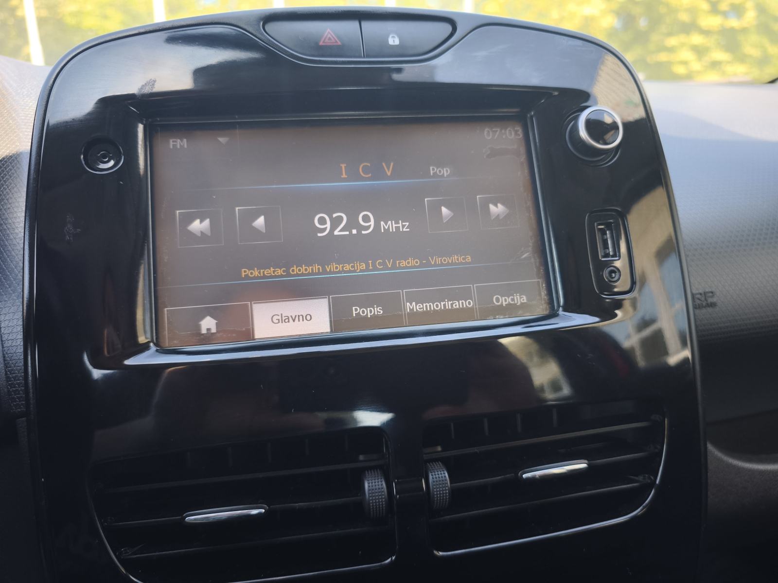 Renault Clio 1.5 Dci NAVI TEMPOMAT LED BLUETOOTH MEDIA EKRAN PUTNI KOM, fotografija 19