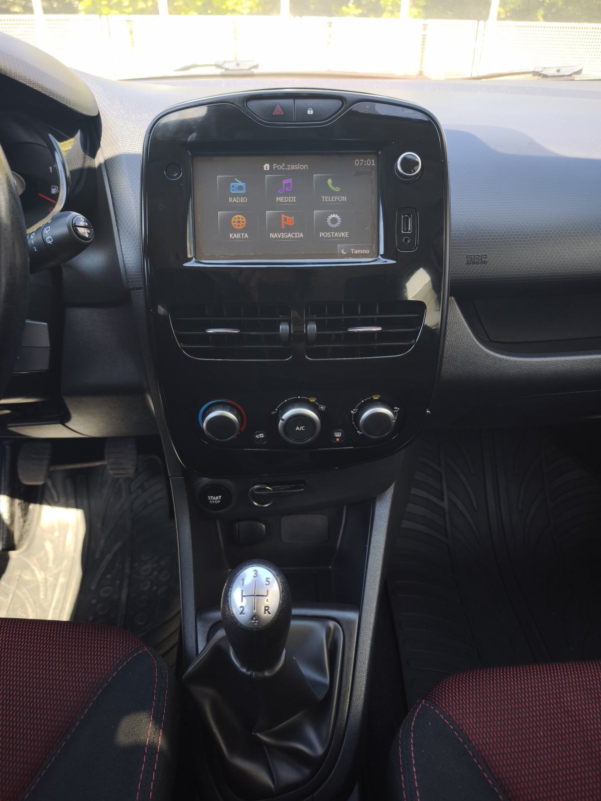 Renault Clio 1.5 Dci NAVI TEMPOMAT LED BLUETOOTH MEDIA EKRAN PUTNI KOM, fotografija 20