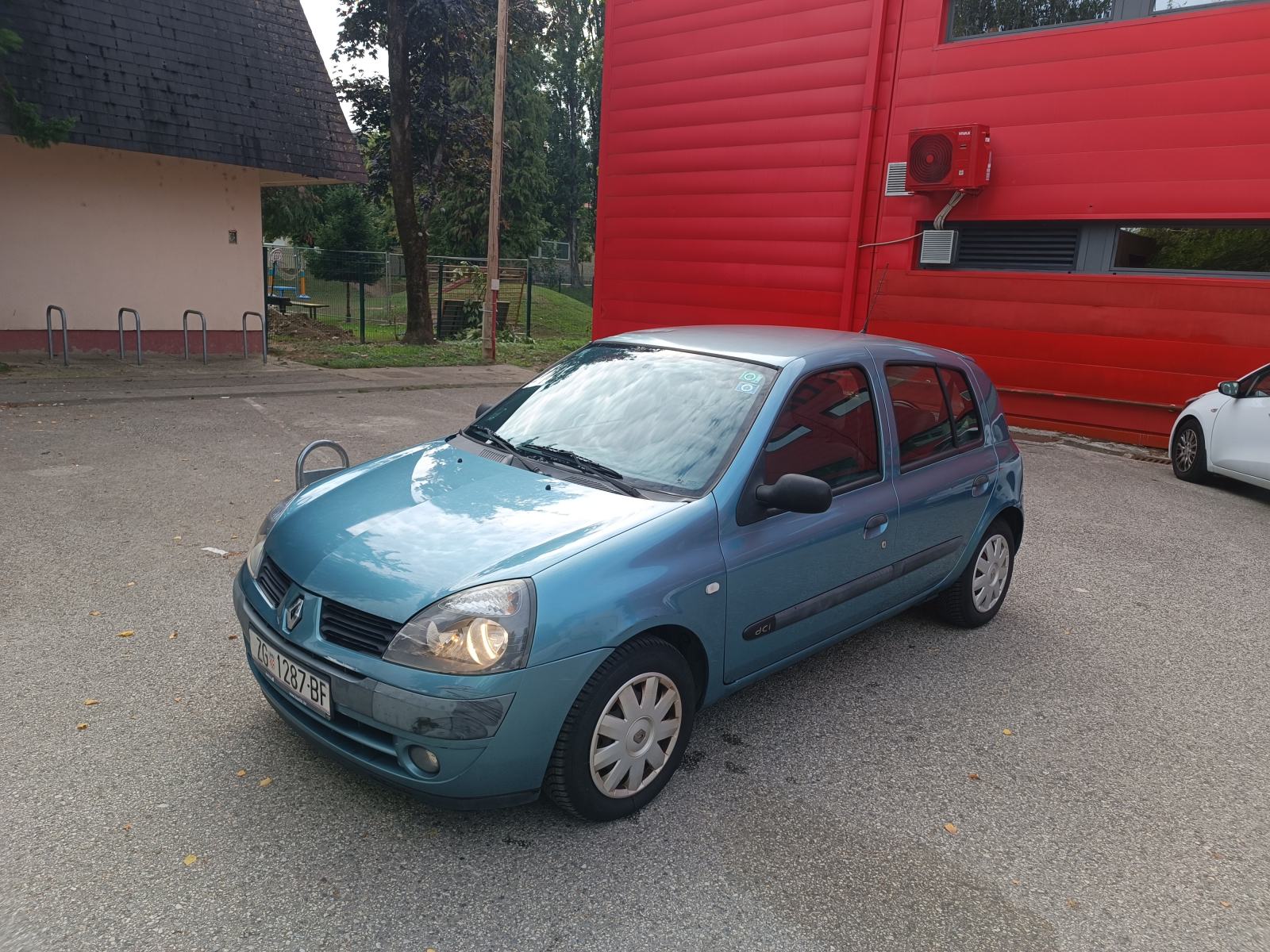 Renault Clio 1,5 dCi registriran godinu dana, fotografija 2