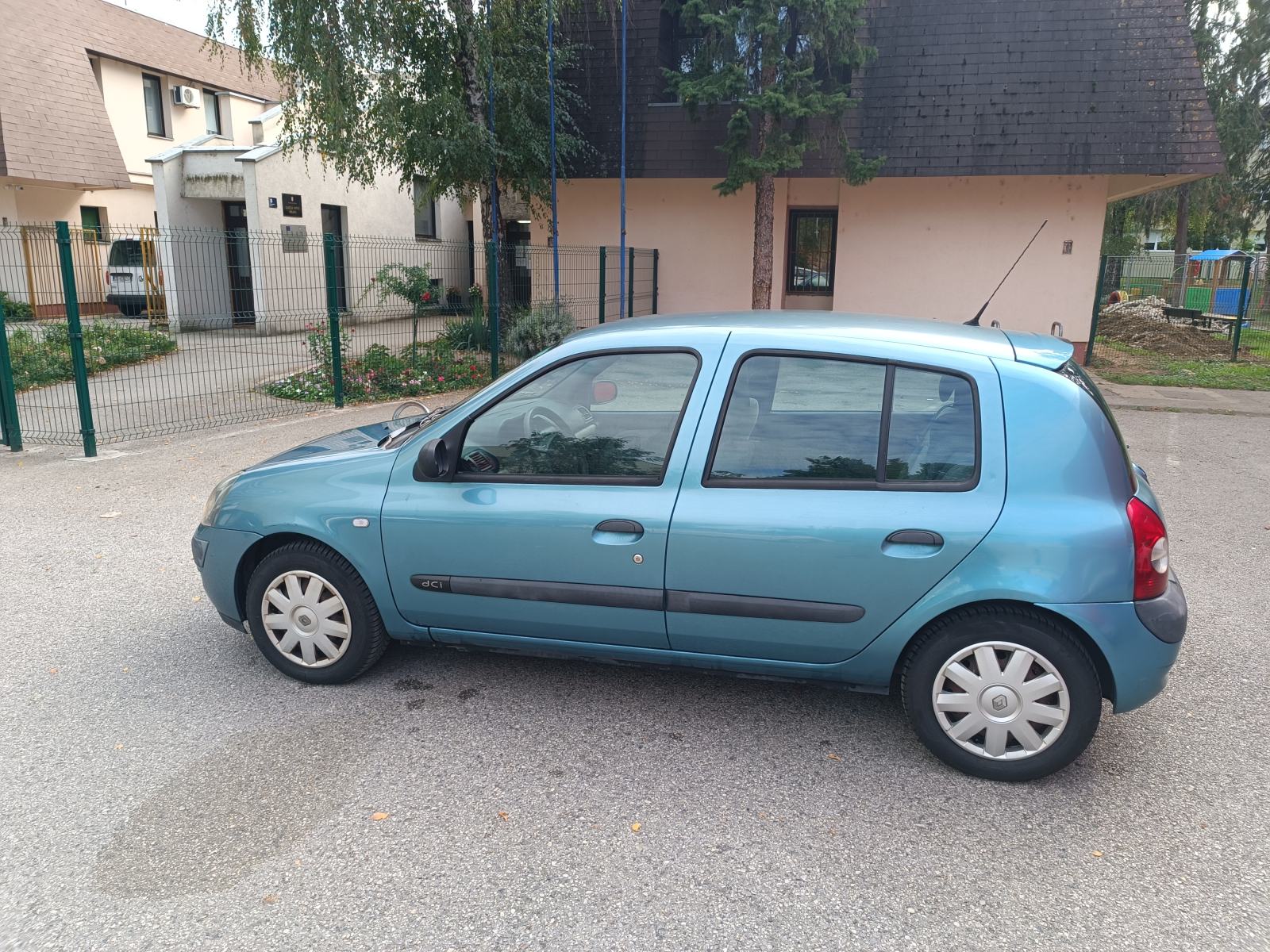 Renault Clio 1,5 dCi registriran godinu dana, fotografija 3
