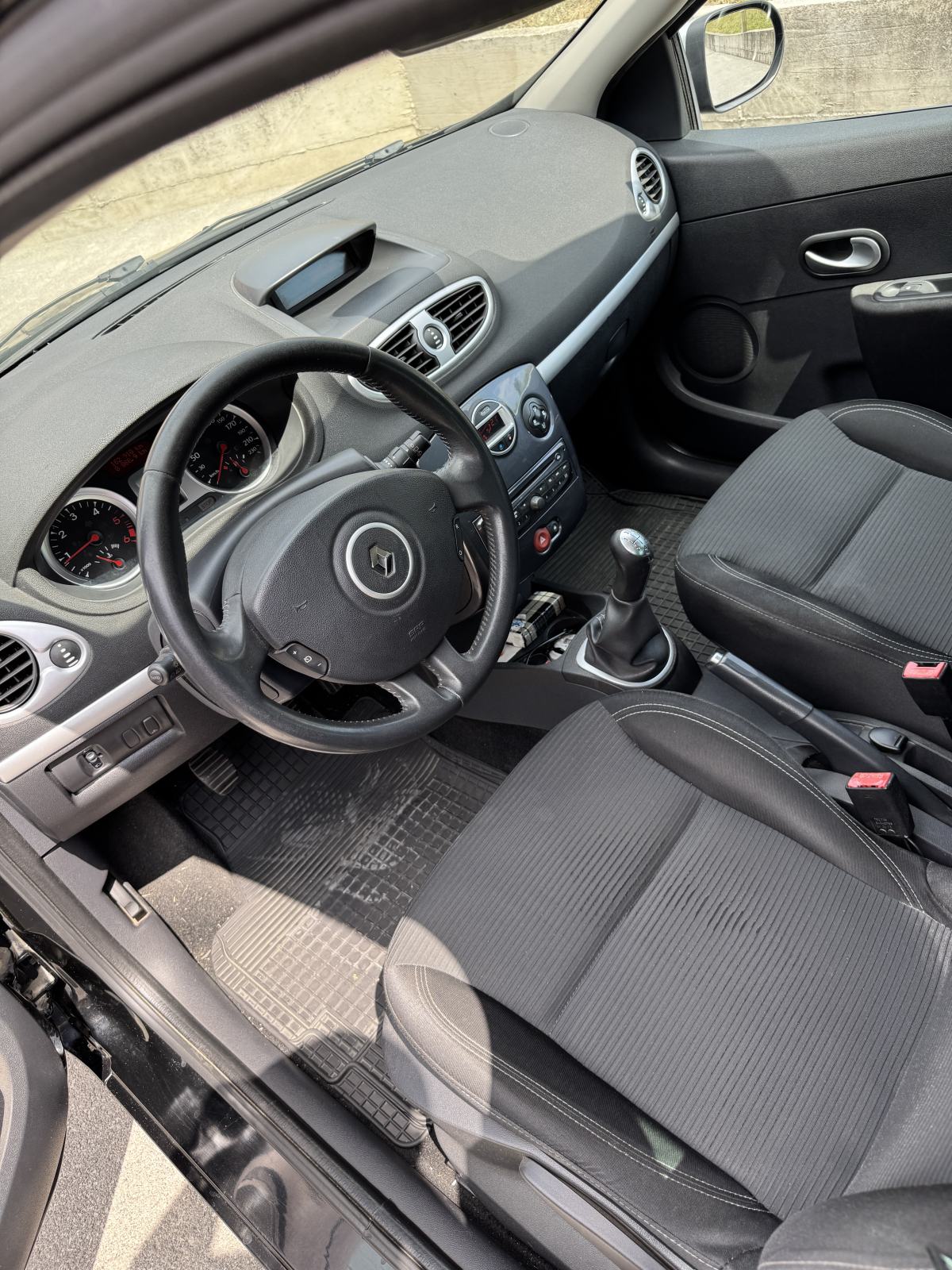 Renault Clio 1,5 dCi, fotografija 8