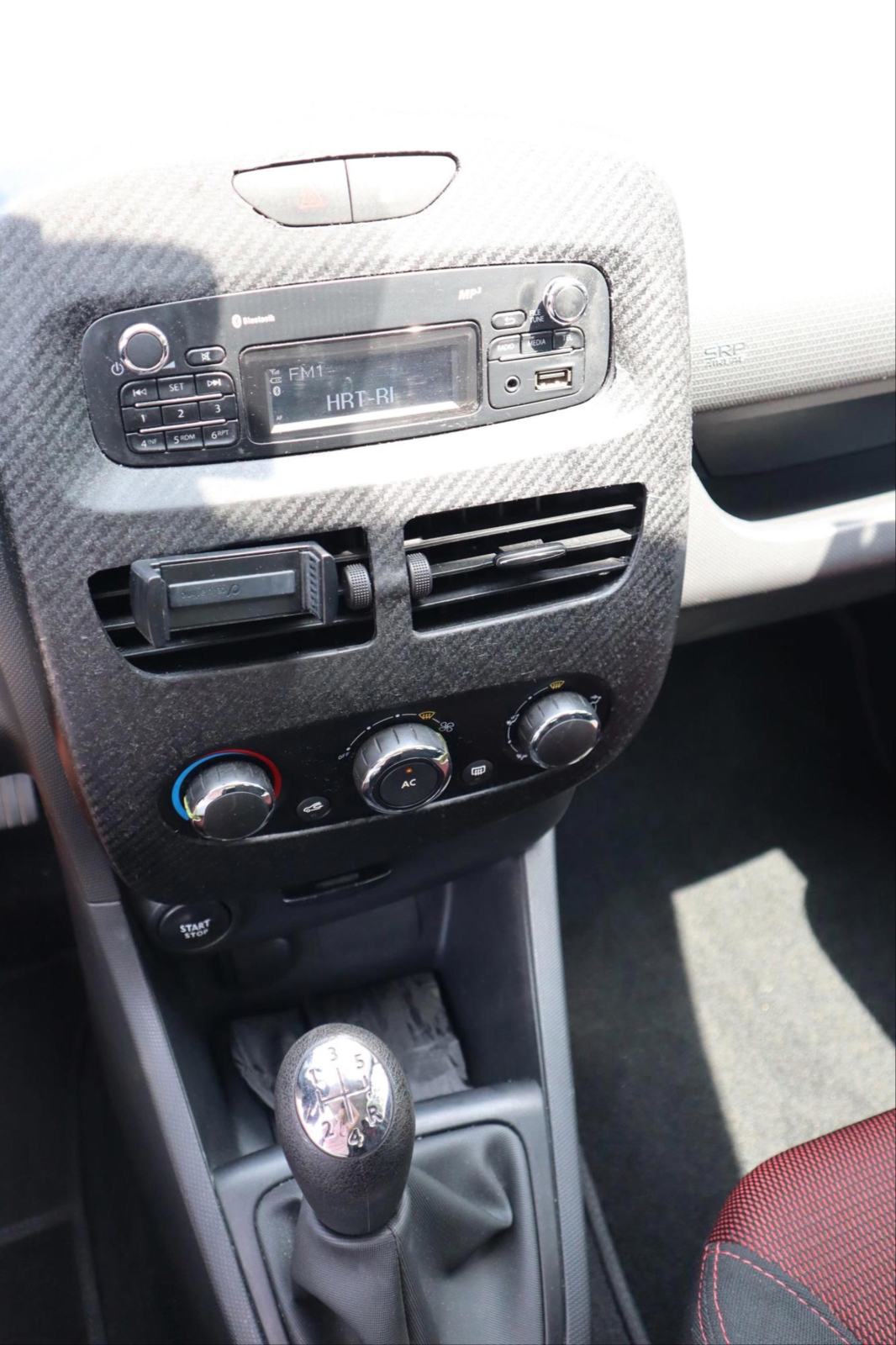 Renault Clio 1,5 dCi, klima, tempomat, zimske gume, fotografija 12