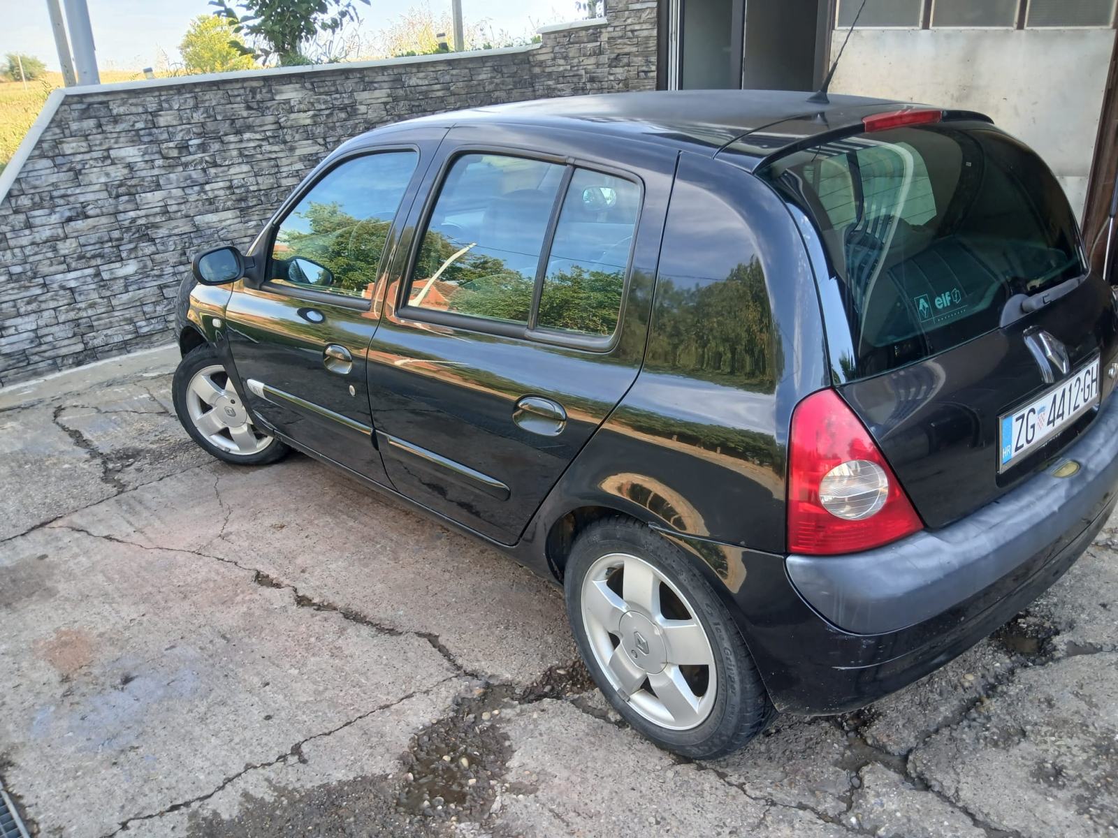 Renault Clio 1,5 dCi initial oprema, fotografija 6