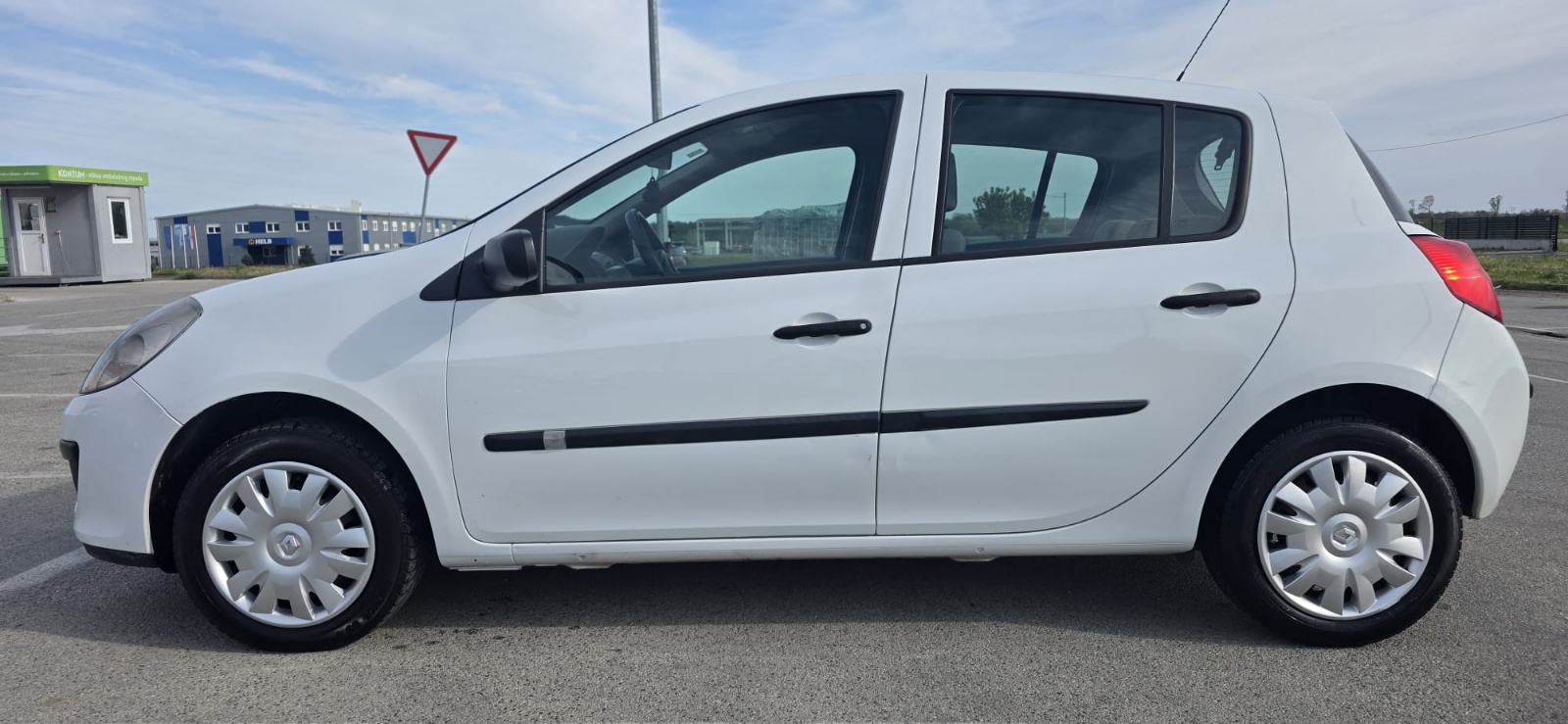 Renault Clio 1,5 dCi Top stanje . Reg 08/26, fotografija 2
