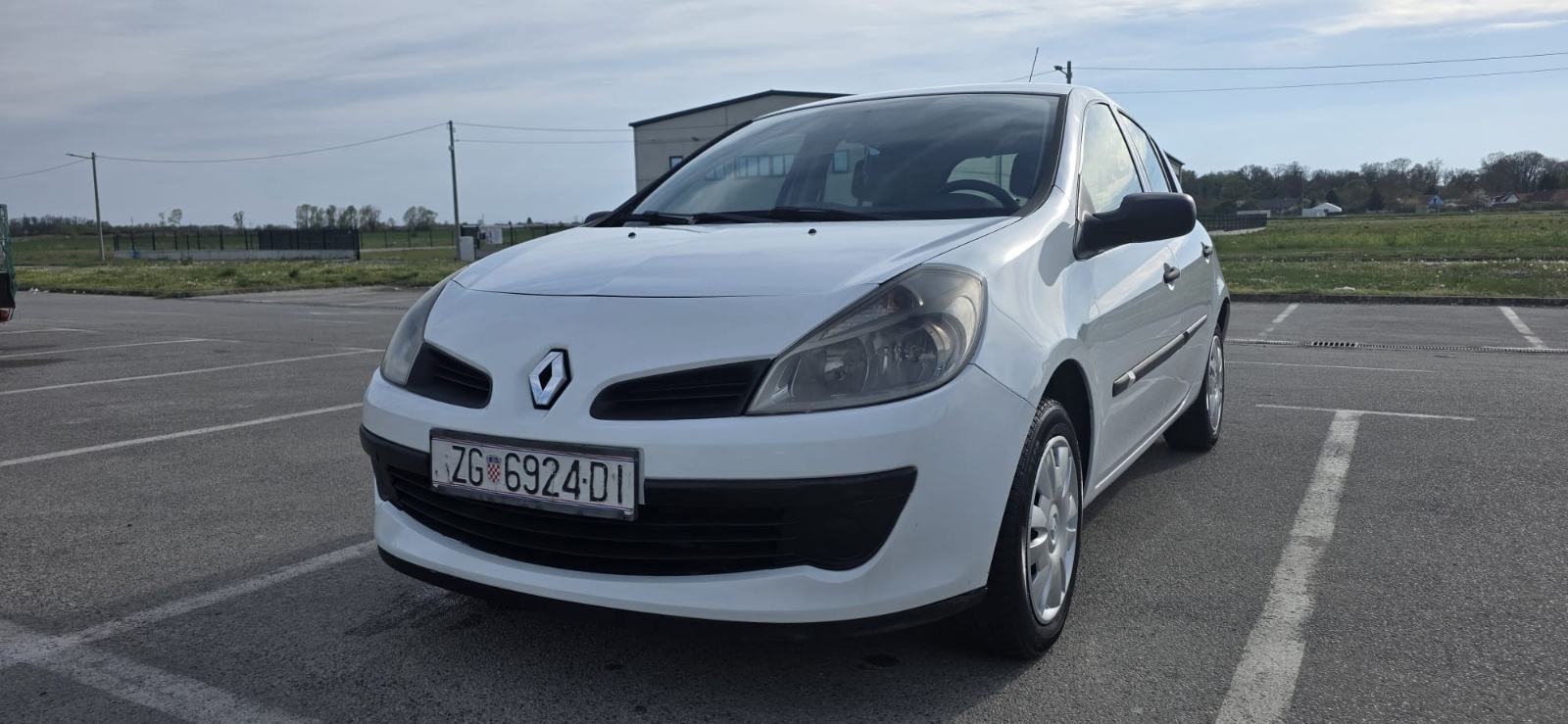 Renault Clio 1,5 dCi Top stanje . Reg 08/26, fotografija 8