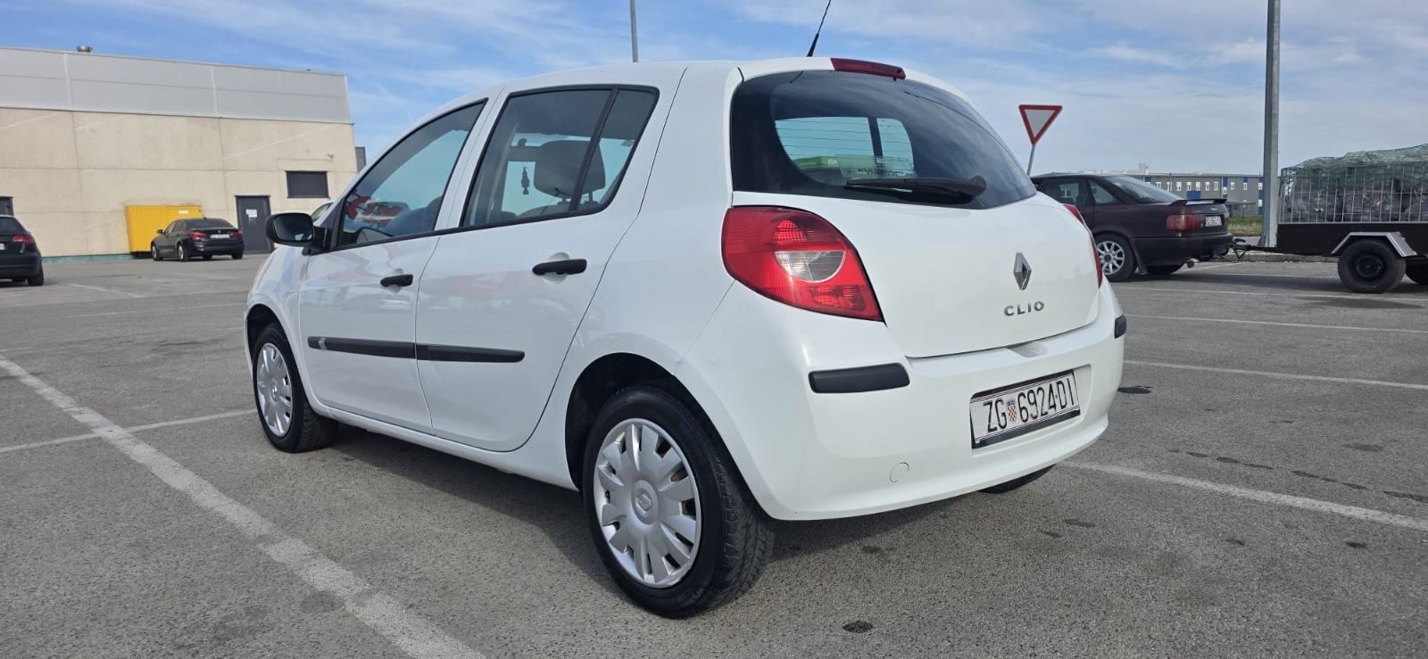 Renault Clio 1,5 dCi Top stanje . Reg 08/26, fotografija 13
