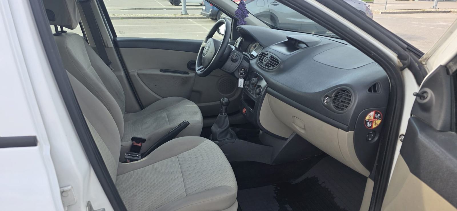 Renault Clio 1,5 dCi Top stanje . Reg 08/26, fotografija 19