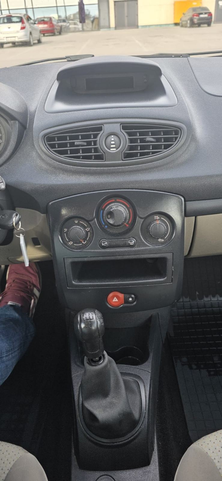 Renault Clio 1,5 dCi Top stanje . Reg 08/26, fotografija 17