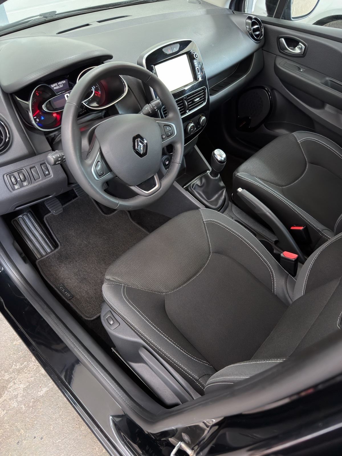 Renault Clio 1.5 dCi | Veliki servis | ALU | NAVI | Besprijekoran!, fotografija 10
