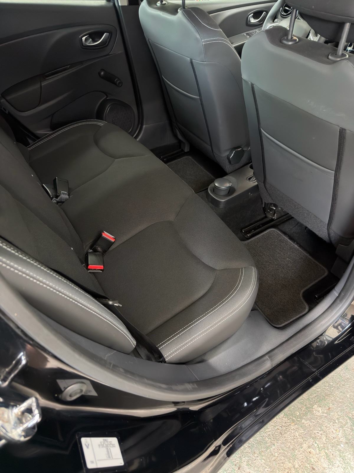 Renault Clio 1.5 dCi | Veliki servis | ALU | NAVI | Besprijekoran!, fotografija 19