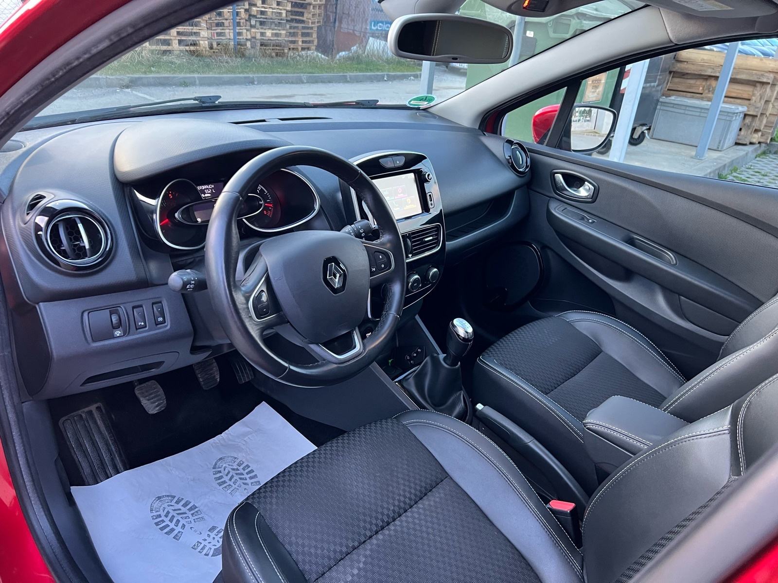 RENAULT CLIO 1.5DCI LIMITED MATRIX LED NAVI KOŽA 7999€!!, fotografija 13