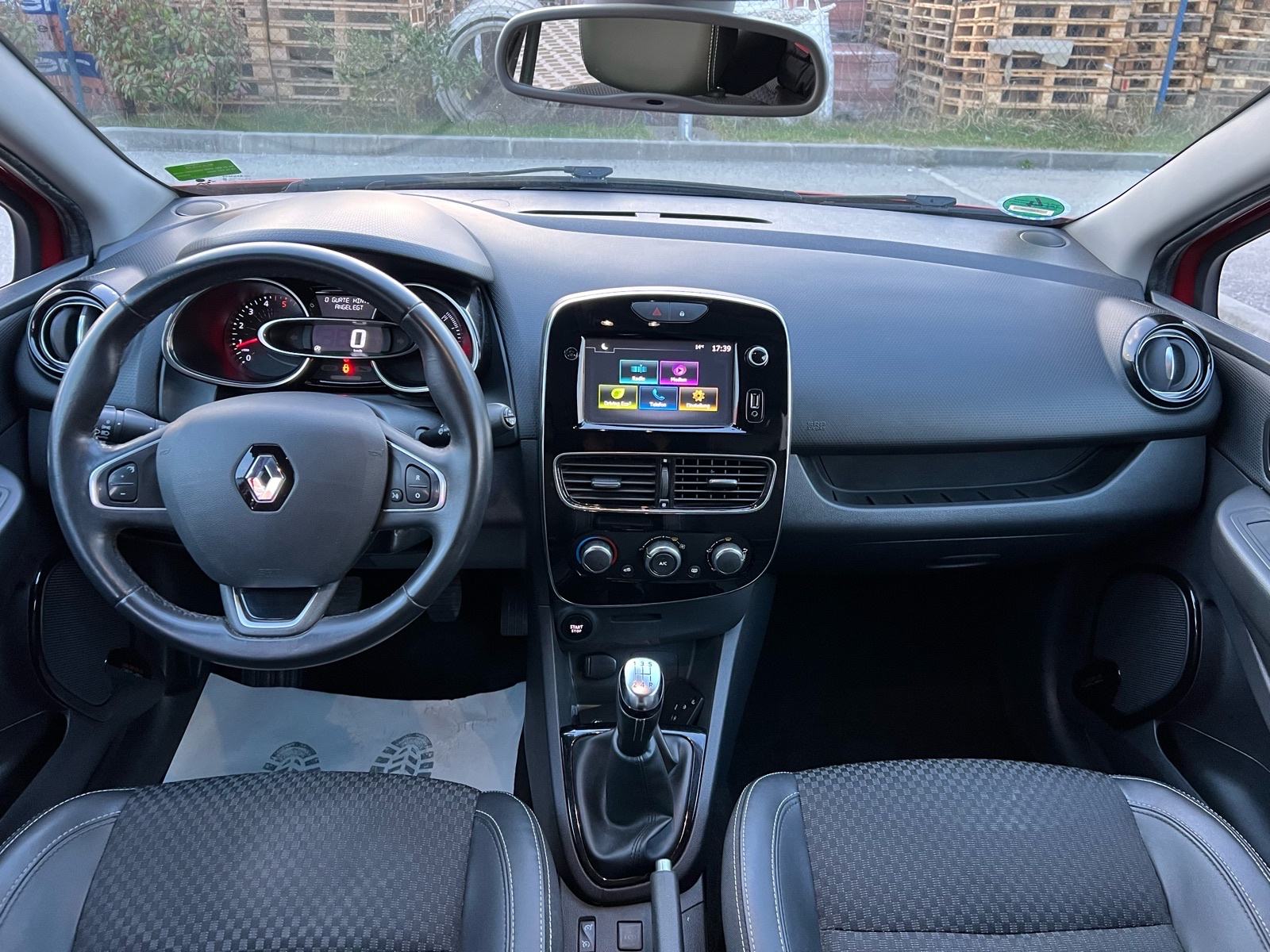 RENAULT CLIO 1.5DCI LIMITED MATRIX LED NAVI KOŽA 7999€!!, fotografija 17