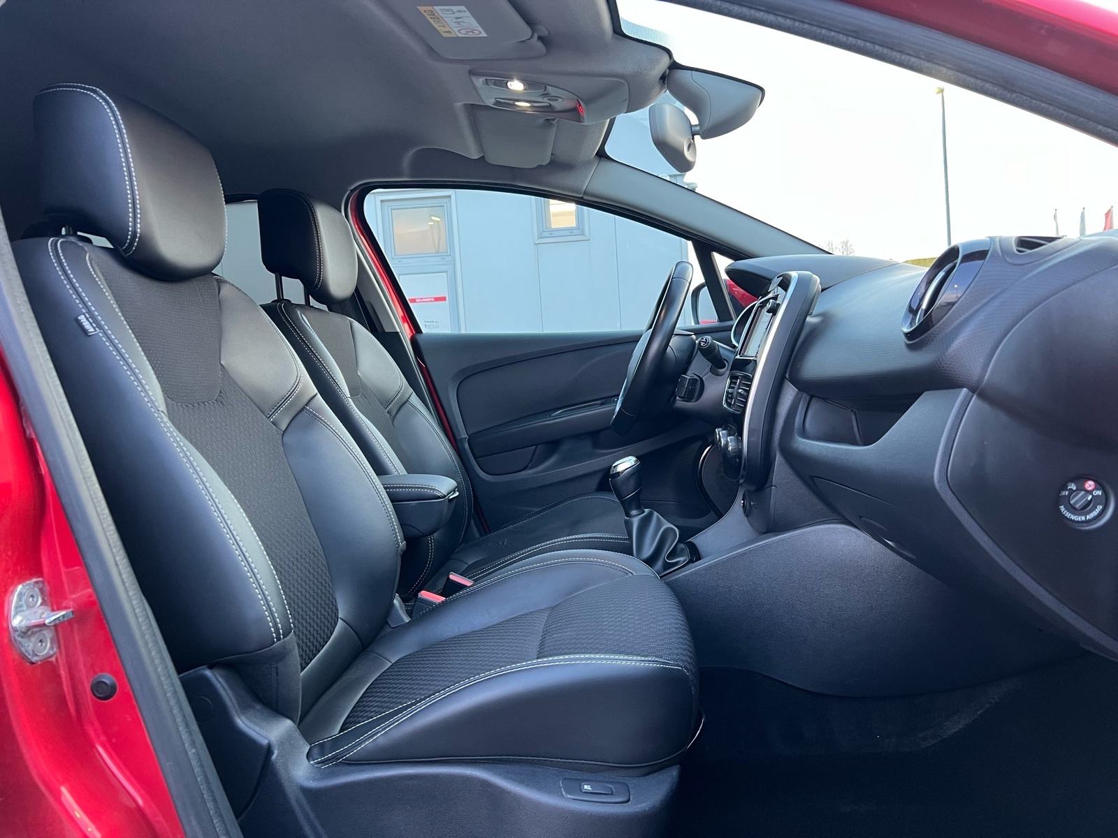 RENAULT CLIO 1.5DCI LIMITED MATRIX LED NAVI KOŽA 7999€!!, fotografija 19