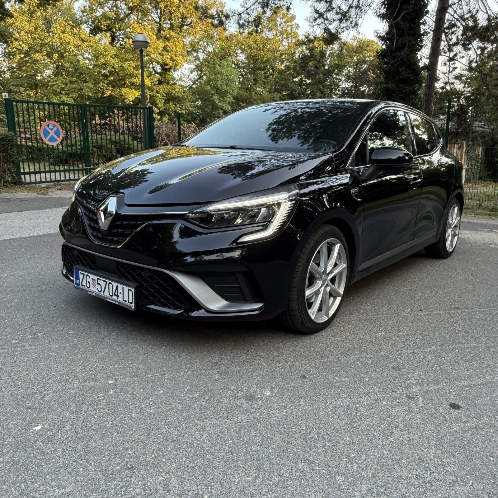 Renault Clio 1.6 RS Line E-Tech, pogled izvana - slika 1