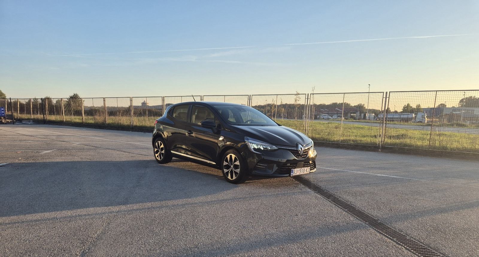 Renault Clio 5 1.0 TCe – LIMITED + Kamera i senzori, 73.000 km, kuplje, fotografija 1