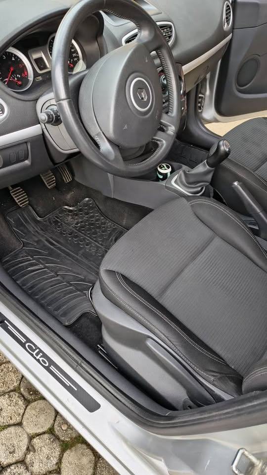 Renault Clio dCi 75, fotografija 12