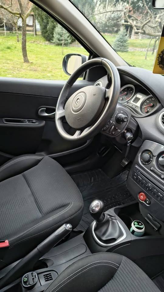 Renault Clio dCi 75, fotografija 13