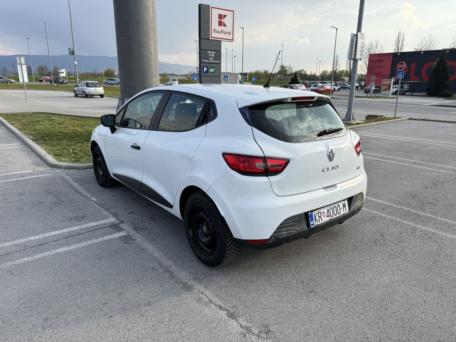 Renault Clio dCi 75 Reg. 06/27, fotografija 3