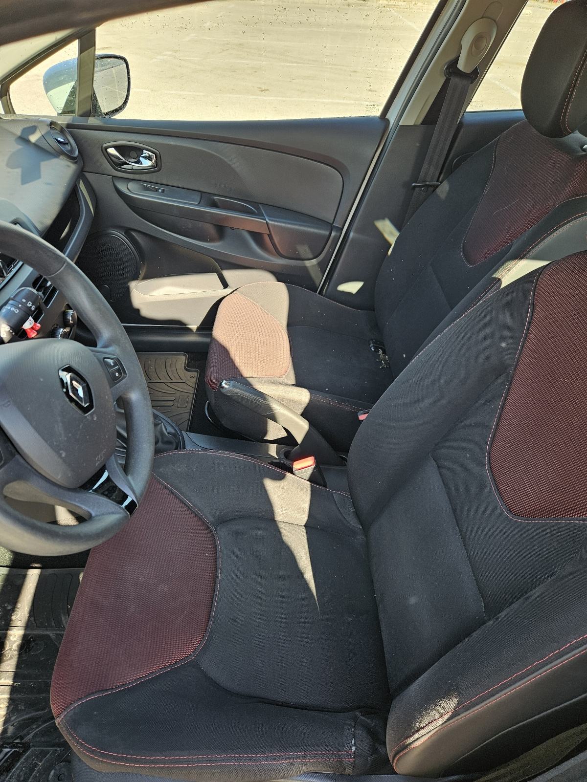 Renault Clio dCi 75, fotografija 11