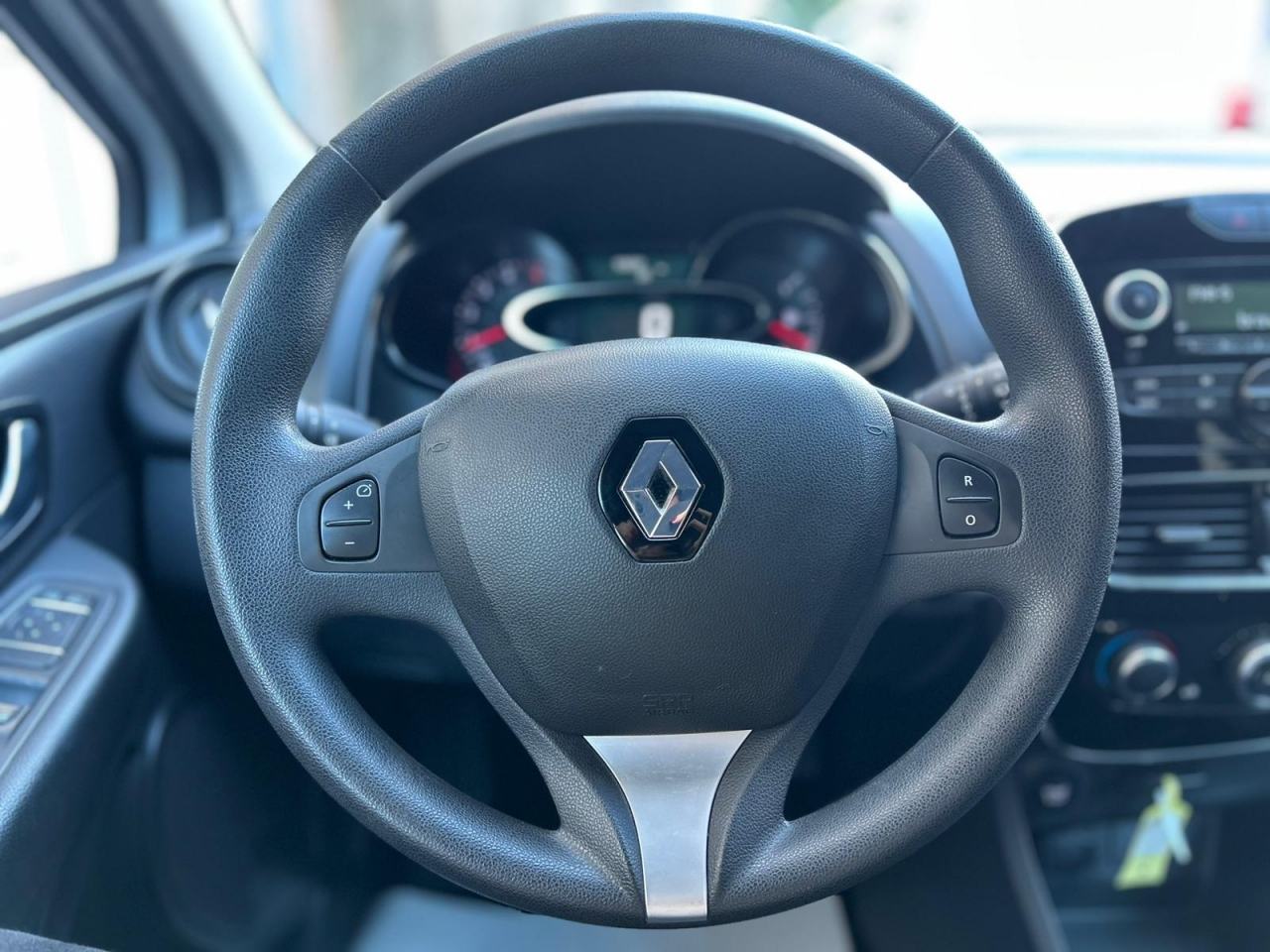 Renault Clio dCi 75 Zen NAPRAVLJEN VELIKI SERVIS!!!, fotografija 5