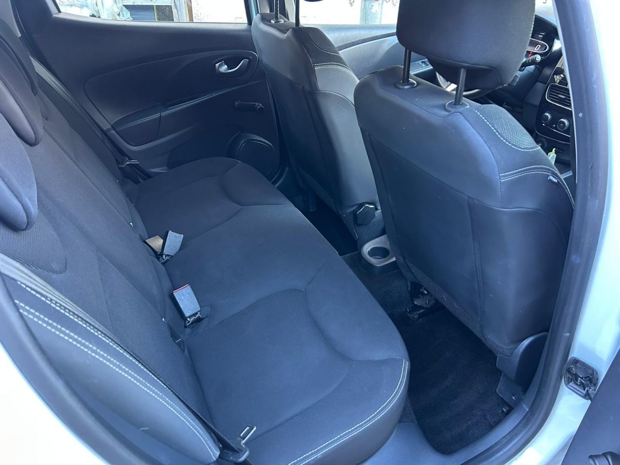 Renault Clio dCi 75 Zen NAPRAVLJEN VELIKI SERVIS!!!, fotografija 14