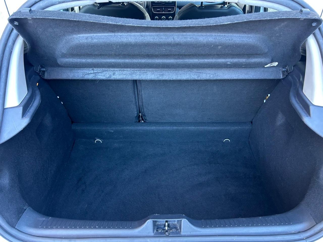 Renault Clio dCi 75 Zen NAPRAVLJEN VELIKI SERVIS!!!, fotografija 17